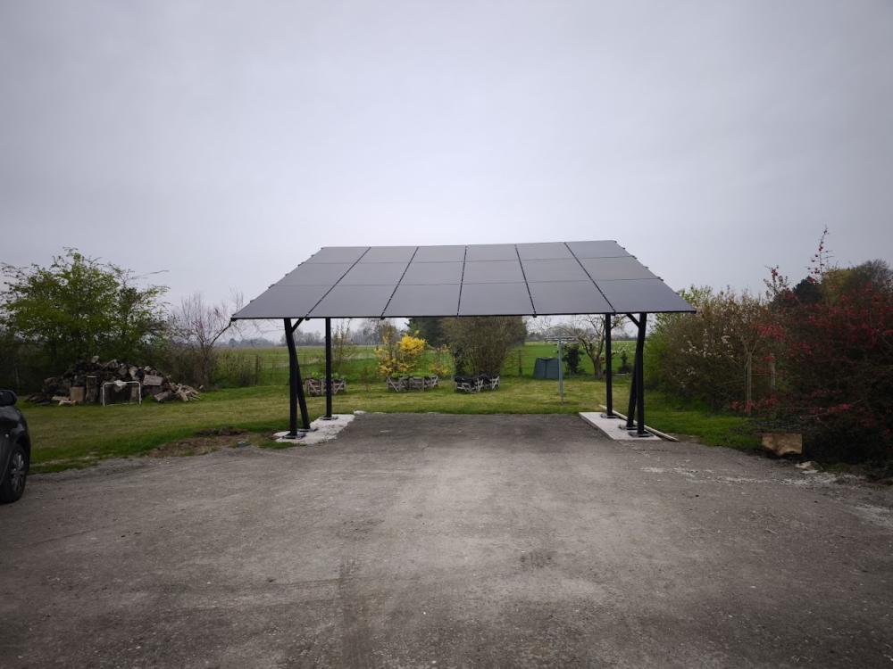 Carport pour panneaux photovoltaïques
